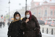 Врачи предостерегли россиян от ношения маски на улице в мороз
