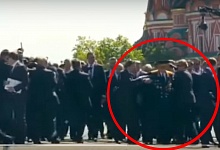 В Кремле объяснили инцидент с ветераном и охраной Путина