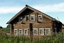 СТАРЫЙ ДОМ В ДЕРЕВНЕ