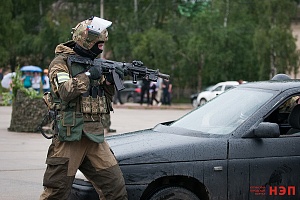 Вежливые люди на Первомайской