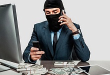 Под предлогом устройства ребенка в спортивную секцию мошенники похитили у ухтинки 2600 рублей